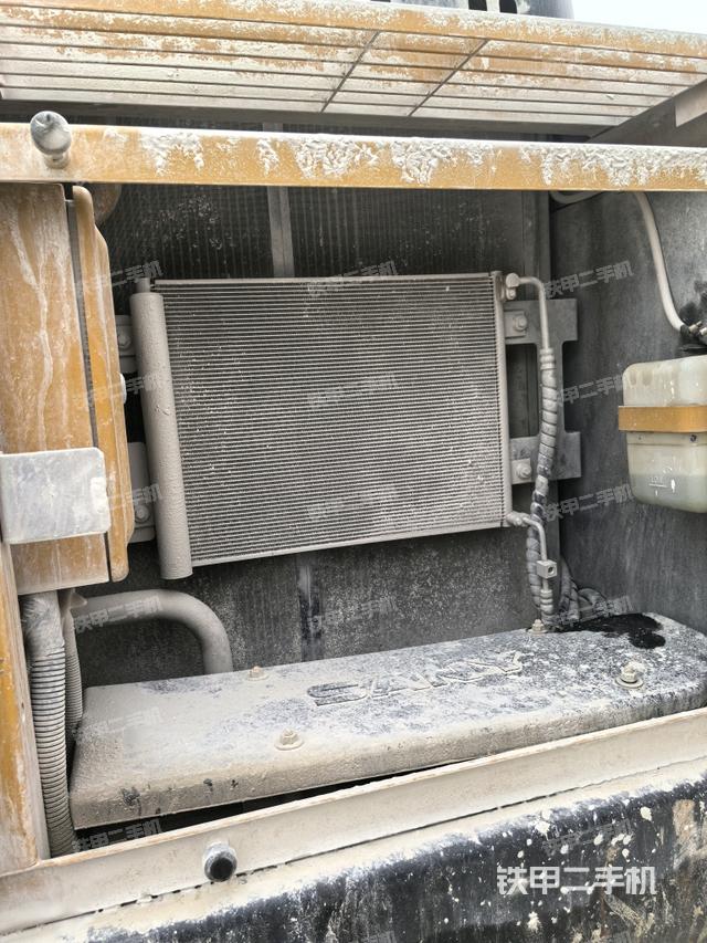 散熱器正面（大件艙室）