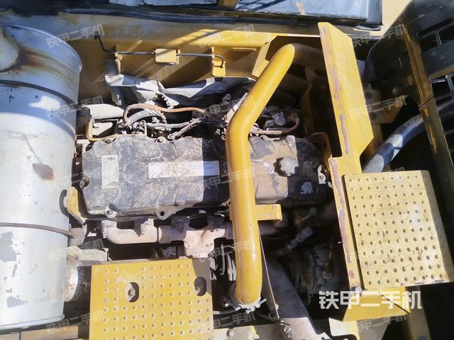 發(fā)動(dòng)機(jī)室（上車部件）