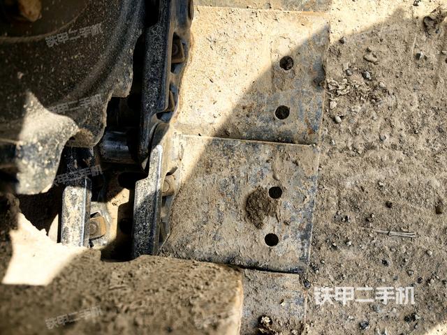 左驅(qū)動(dòng)輪(行走機(jī)構(gòu)) 左驅(qū)動(dòng)輪(行走機(jī)構(gòu))