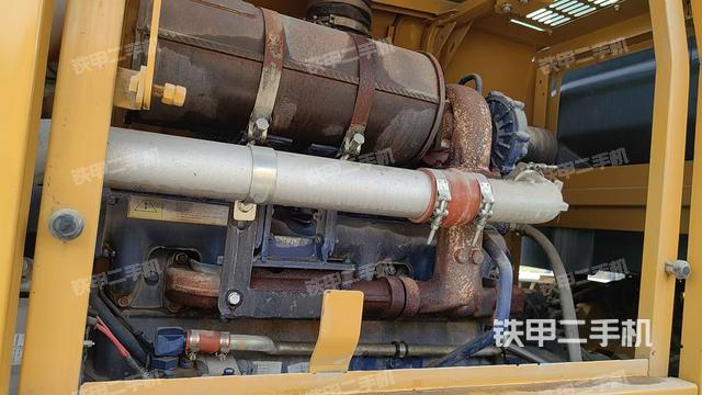 發(fā)動(dòng)機(jī)右側(cè)（整機(jī)外觀及大件）