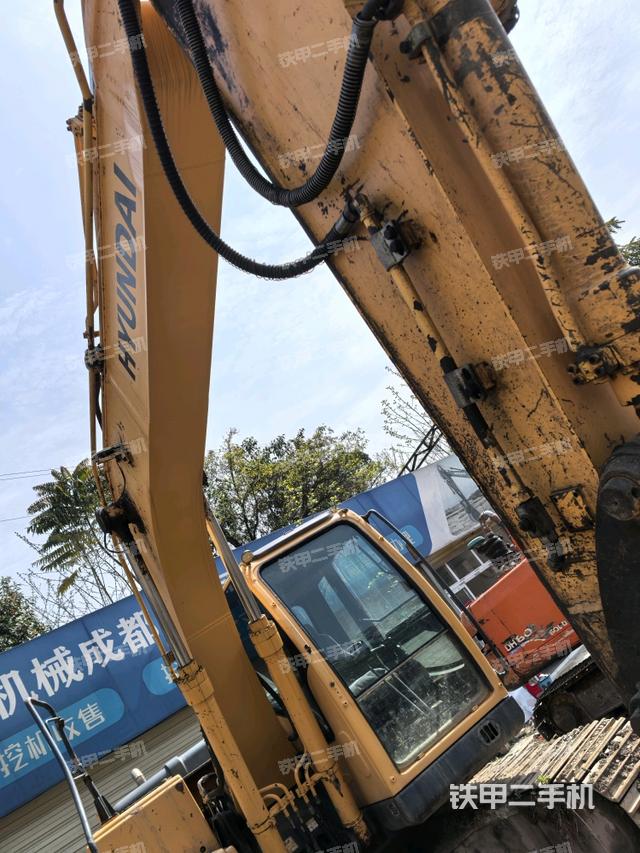 大臂整體?右側(cè)(工作和回轉(zhuǎn)裝置) 大臂整體?右側(cè)(工作和回轉(zhuǎn)裝置)