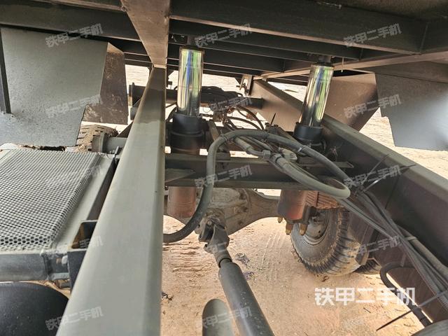 工作裝置4（工作裝置）