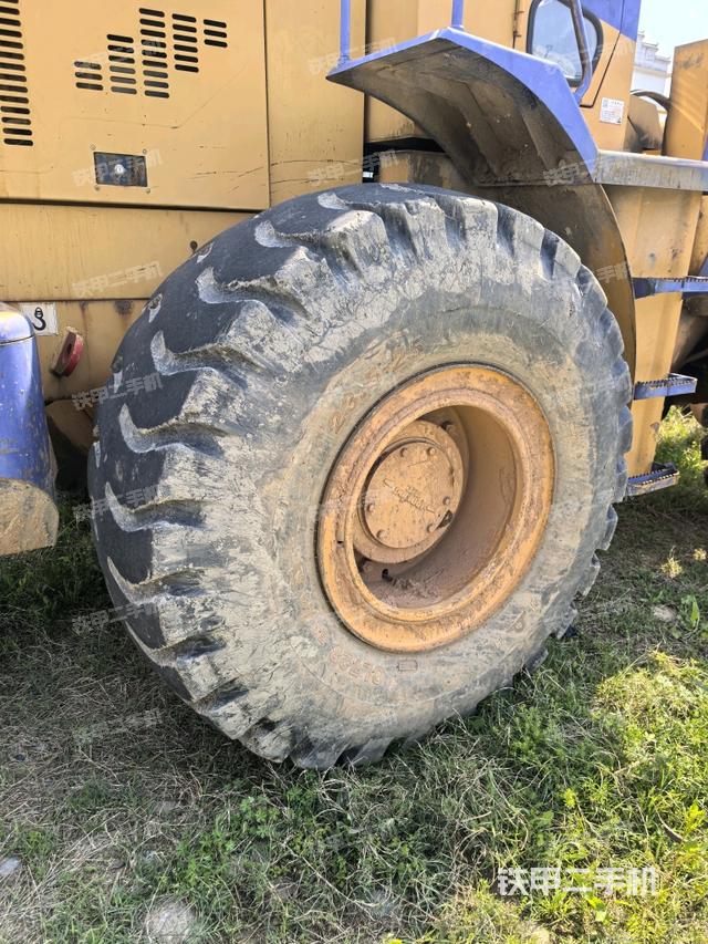 右前輪（行走機構(gòu)）