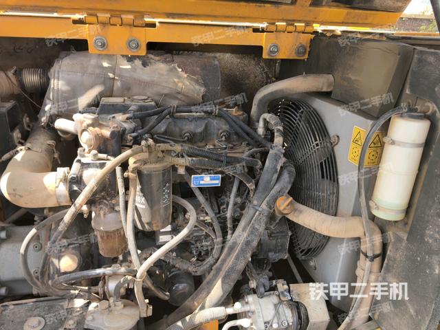 發(fā)動(dòng)機(jī)室（上車部件）