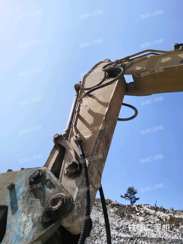 小臂整體左后（工作和回轉(zhuǎn)裝置）