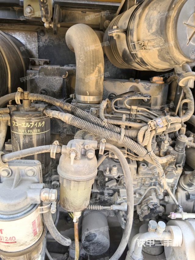 發(fā)動(dòng)機(jī)室（上車部件）