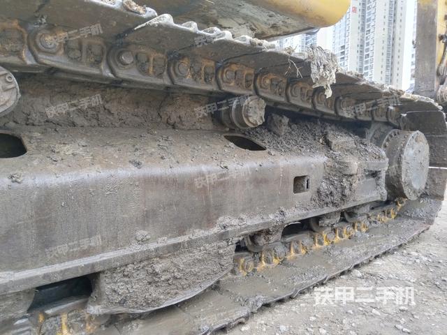 右側(cè)行走馬達蓋板（行走機構(gòu)）