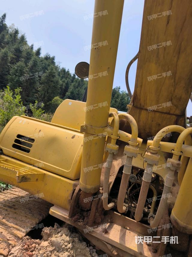 大臂油缸整體?豎拍（工作和回轉(zhuǎn)裝置）