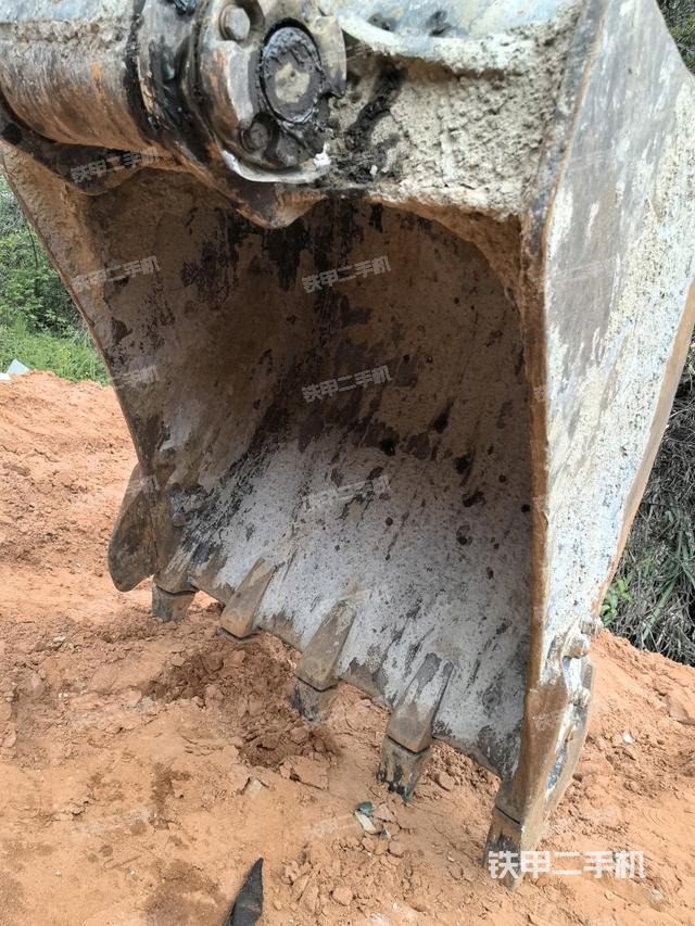 鏟斗右后整體（工作和回轉裝置）