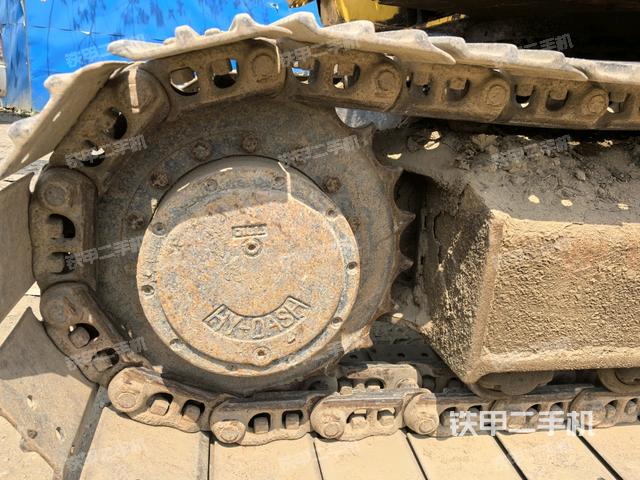 右驅(qū)動(dòng)輪（行走機(jī)構(gòu)）