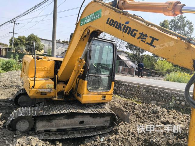 小臂整體左后（工作和回轉(zhuǎn)裝置）