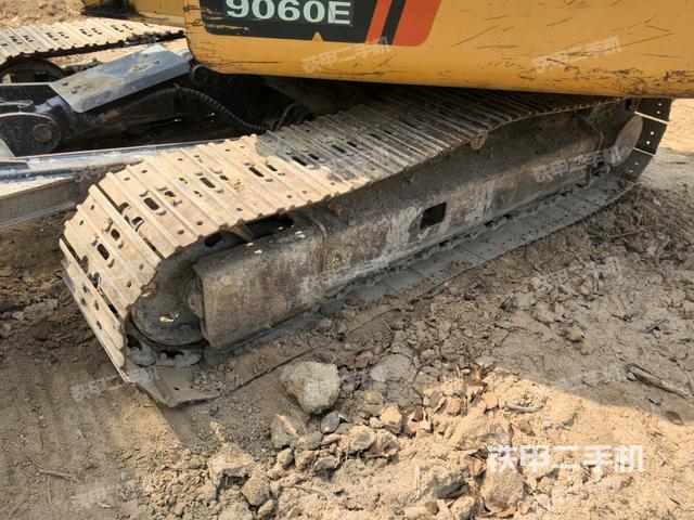 左側(cè)履帶整體?（行走機(jī)構(gòu)）