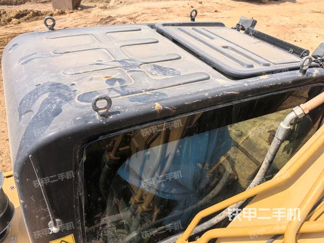 駕駛室頂部俯視（上車(chē)部件）