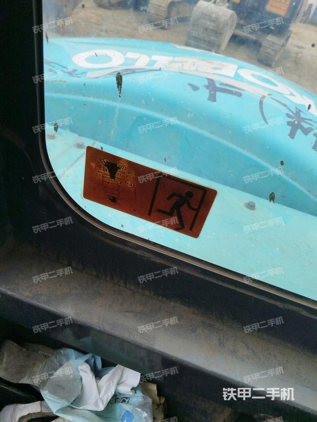 后窗玻璃角標(biāo)（駕駛室部分）