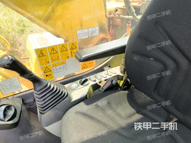 座椅后部（駕駛室部分）