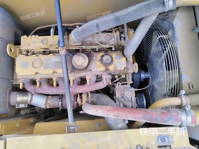 氣門室蓋螺絲特寫（上車部件）