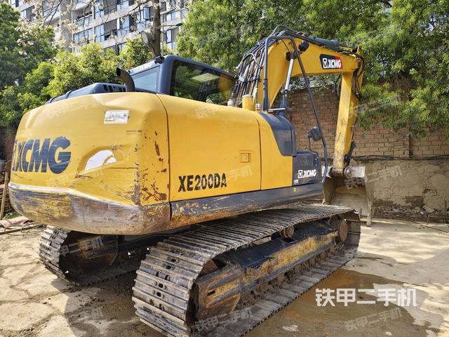 整機(jī)右后45°(整機(jī)外觀) 整機(jī)右后45°(整機(jī)外觀)