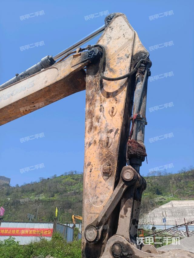 小臂整體右前(工作和回轉(zhuǎn)裝置) 小臂整體右前(工作和回轉(zhuǎn)裝置)