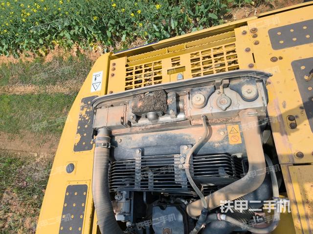 駕駛室頂部俯視（上車(chē)部件）