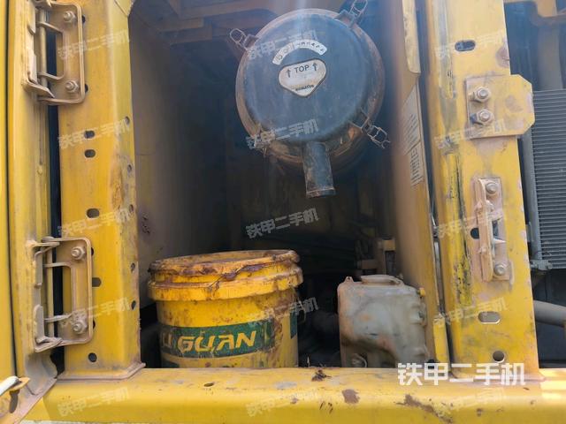 液壓泵斜45?右（大件艙室）