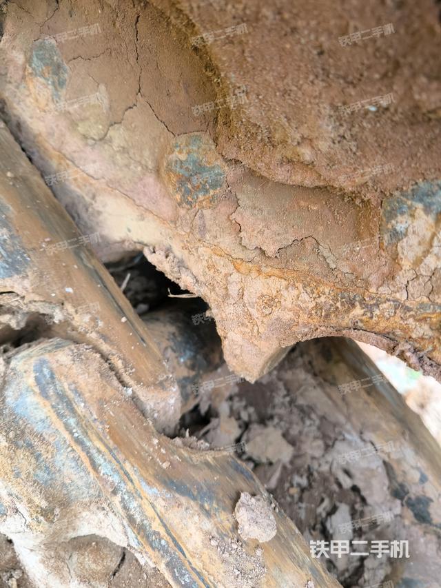 右驅(qū)動(dòng)輪（行走機(jī)構(gòu)）