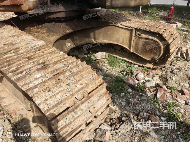 轉(zhuǎn)盤和下車架正前(工作和回轉(zhuǎn)裝置) 轉(zhuǎn)盤和下車架正前(工作和回轉(zhuǎn)裝置)