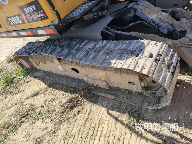 左側(cè)履帶整體?(行走機(jī)構(gòu)) 左側(cè)履帶整體?(行走機(jī)構(gòu))