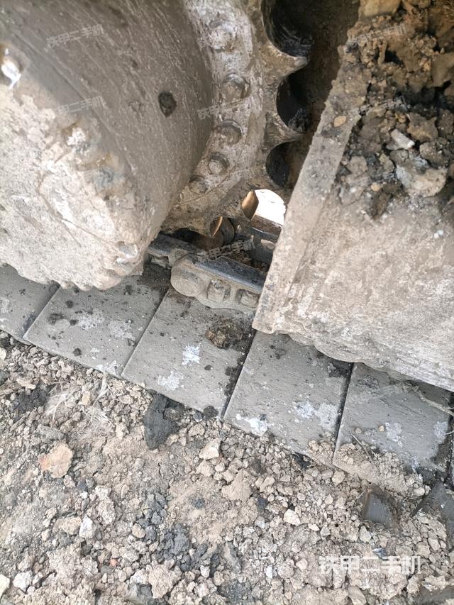 右驅(qū)動(dòng)輪（行走機(jī)構(gòu)）