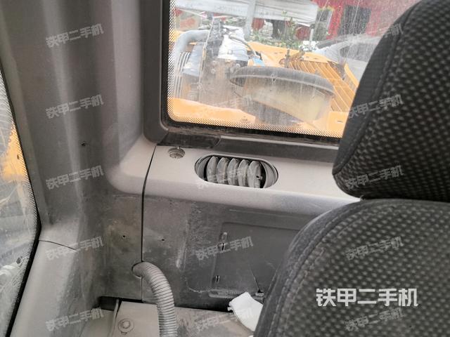 座椅后部（駕駛室部分）