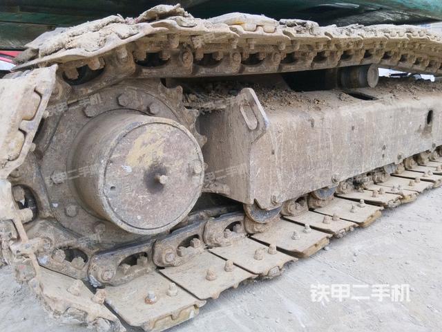 右驅(qū)動輪（行走機(jī)構(gòu)）