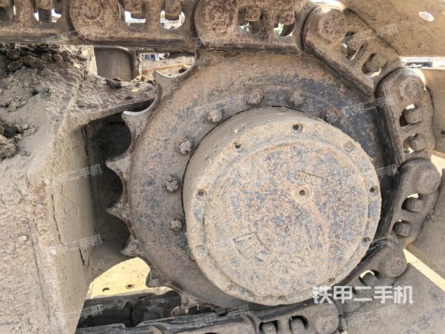 左驅(qū)動(dòng)輪（行走機(jī)構(gòu)）