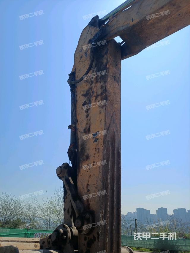 小臂整體左后(工作和回轉(zhuǎn)裝置) 小臂整體左后(工作和回轉(zhuǎn)裝置)