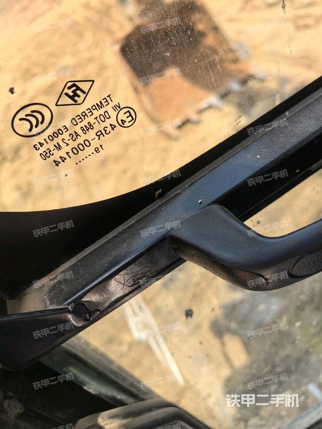 后窗玻璃角標(biāo)（駕駛室部分）