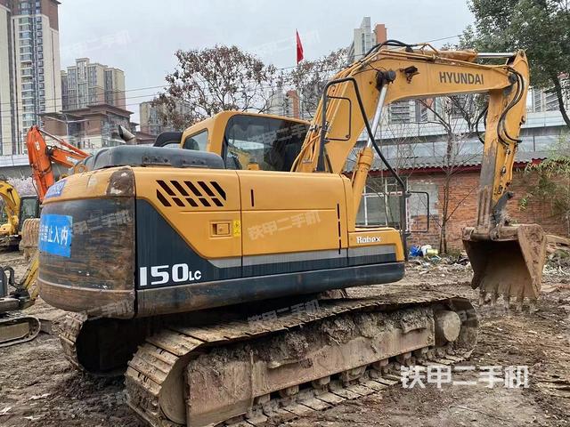 右后45(整機(jī)外觀) 右后45(整機(jī)外觀)