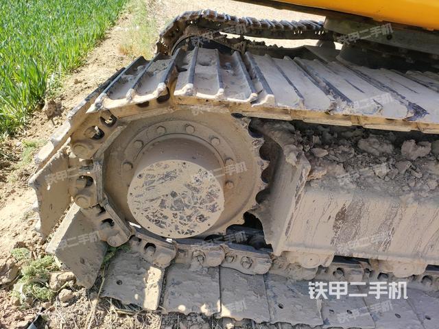 左驅(qū)動輪（行走機(jī)構(gòu)）