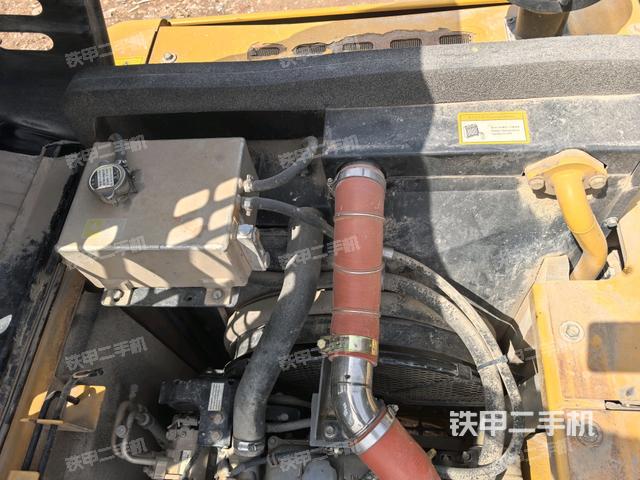 氣門室蓋螺絲特寫（上車部件）