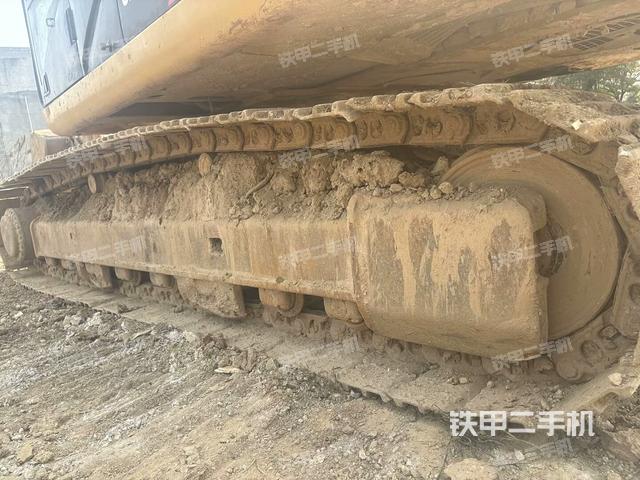 左側履帶整體?（行走機構）