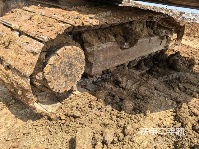 左側(cè)履帶整體?（行走機(jī)構(gòu)）