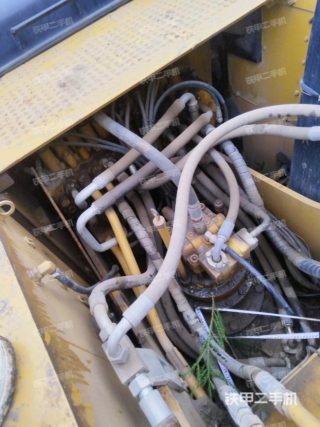 回轉(zhuǎn)馬達（上車部件）