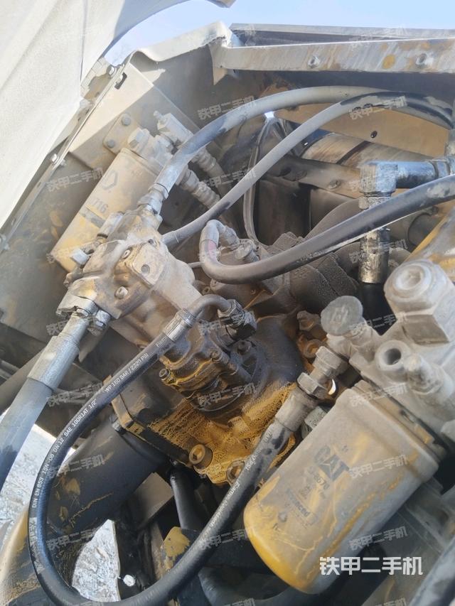 液壓泵斜45?左（大件艙室）