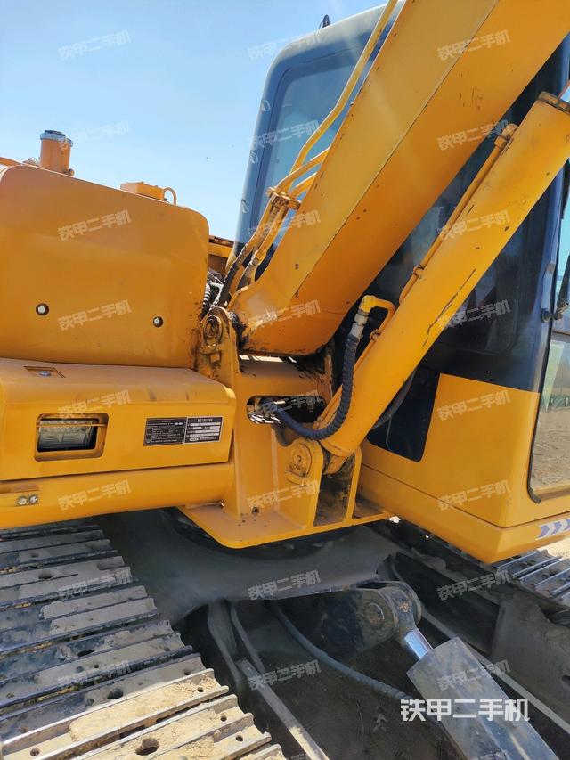 大臂根部?斜（工作和回轉(zhuǎn)裝置）