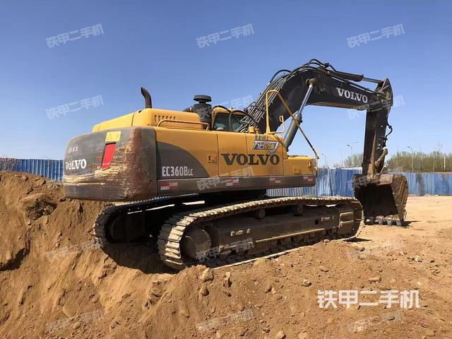 整機右后45°（整機外觀）