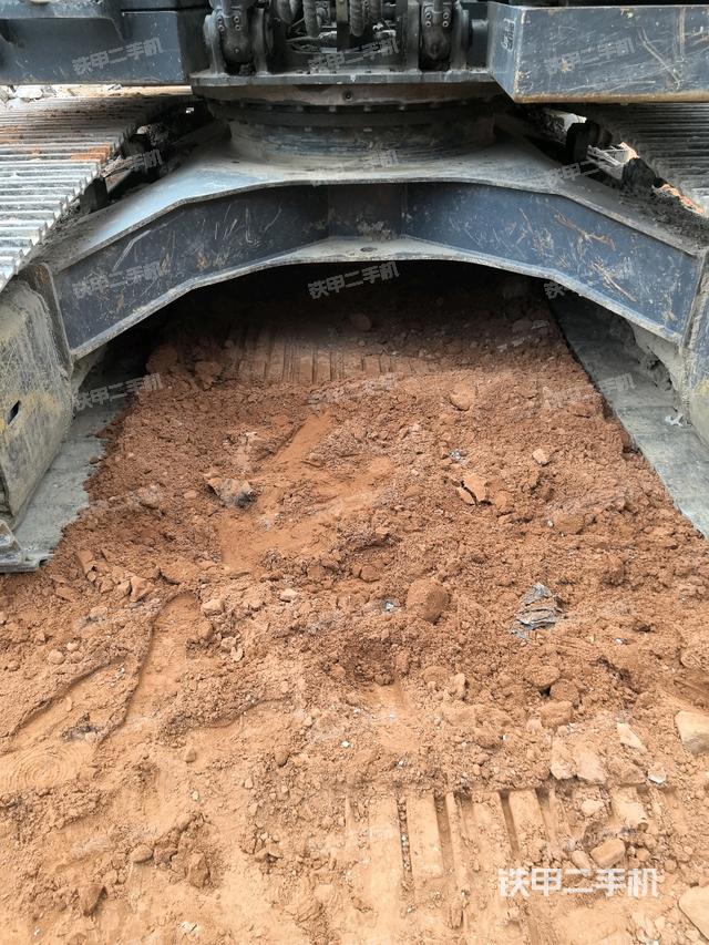 轉盤和下車架正前（工作和回轉裝置）