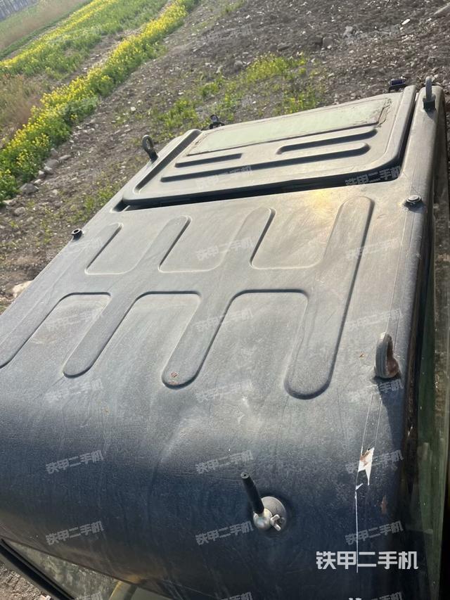 駕駛室頂部俯視（上車部件）