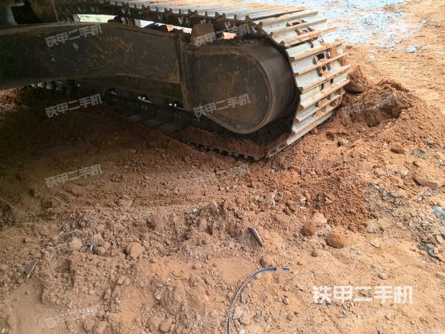 左側行走馬達蓋板（行走機構）