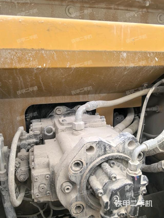 液壓泵斜45?左（大件艙室）