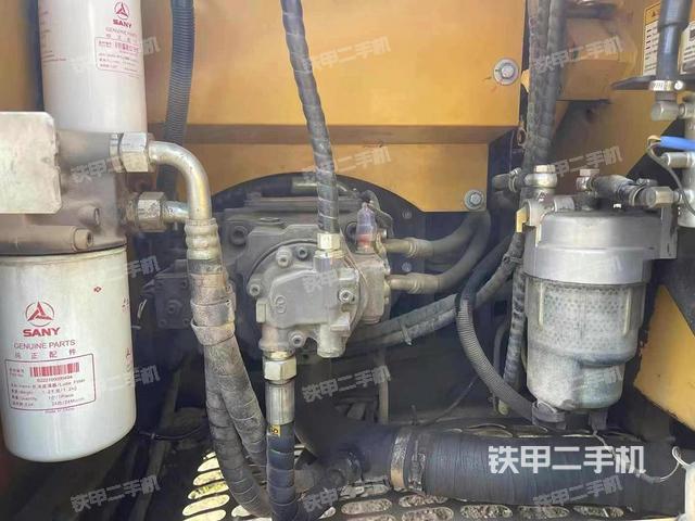 液壓泵斜45?左（大件艙室）