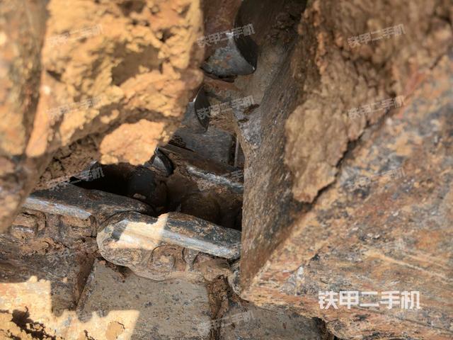 右驅(qū)動(dòng)輪（行走機(jī)構(gòu)）