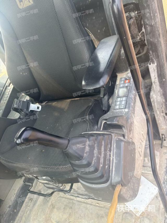 座椅后部（駕駛室部分）