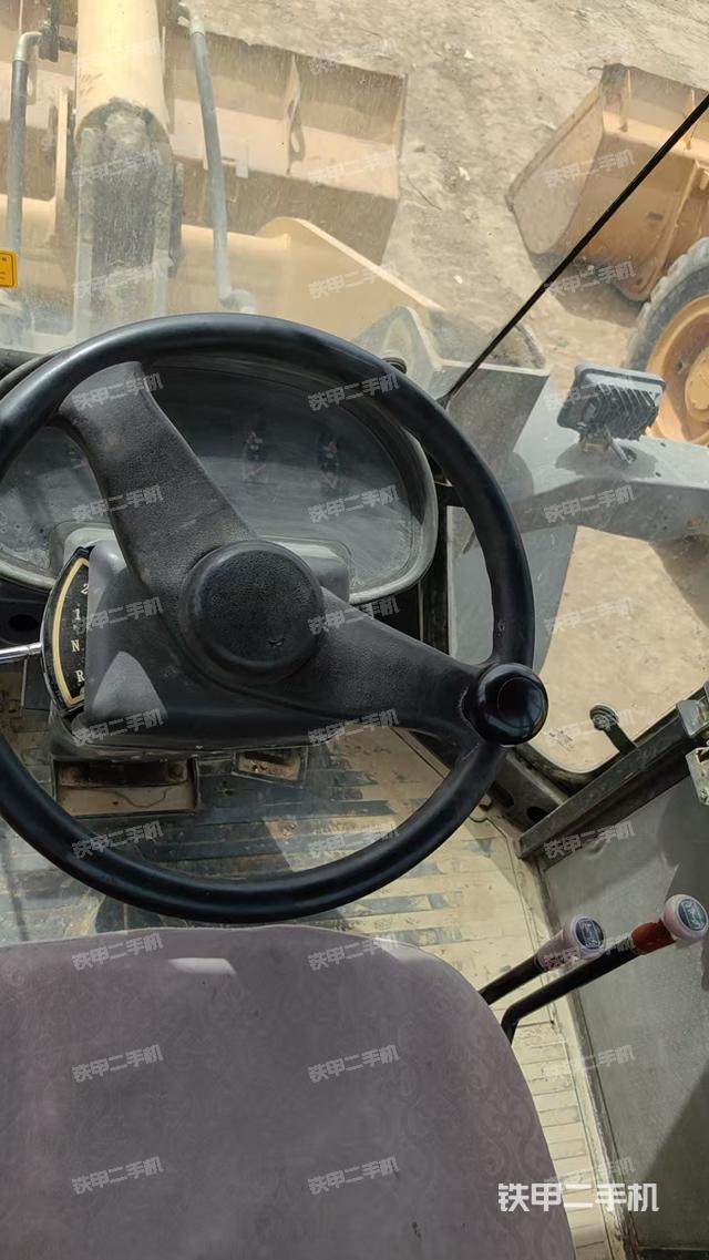 駕駛室操作臺(整機外觀及大件) 駕駛室操作臺(整機外觀及大件)